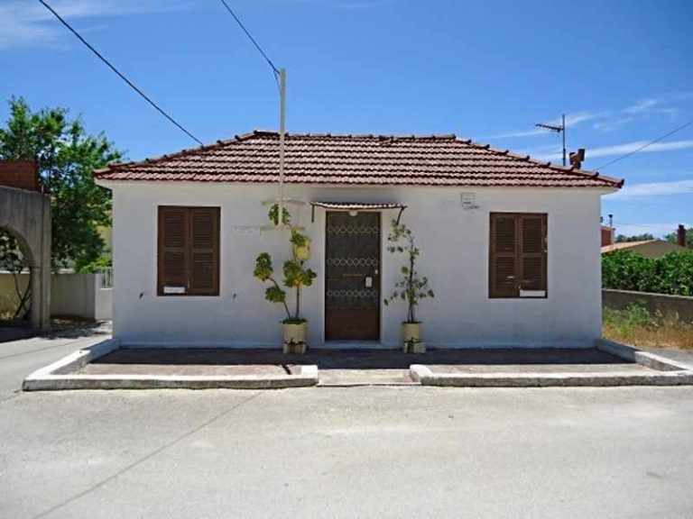 traditional house-1992-view of the house