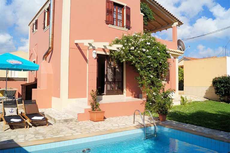 Villa with a pool for sale in Sarlata, Kefalonia