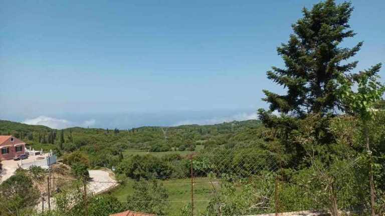 A house with plot in Karya, Kefalonia, 2705
