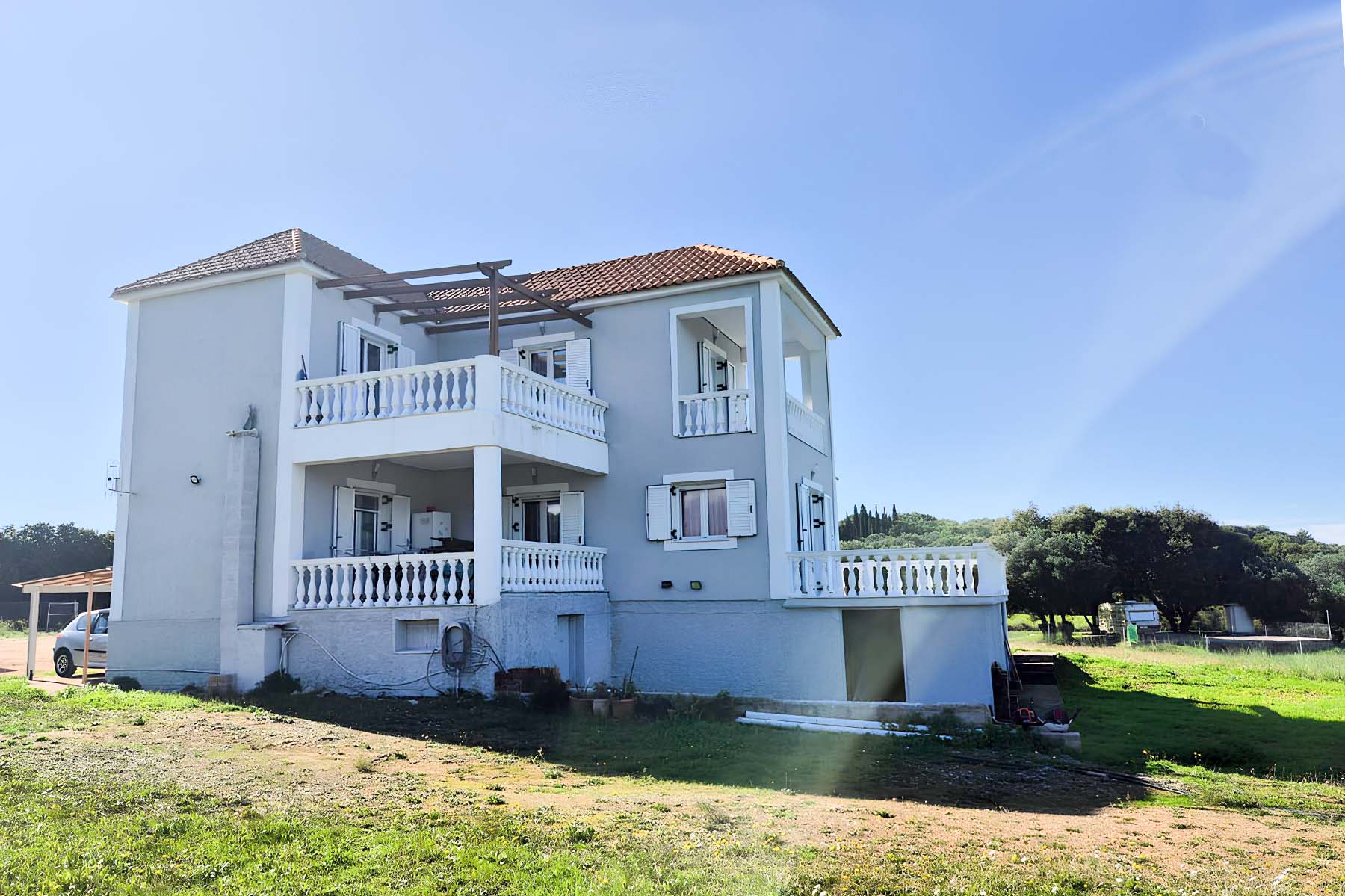 Two floors-house--3370