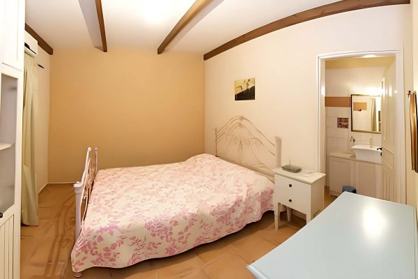 Bedroom of the villa in Leivathos - property id 2050