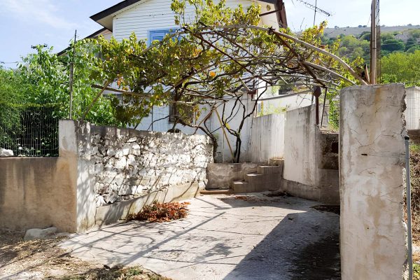 Rear view of the house in Farsa - property id 2103