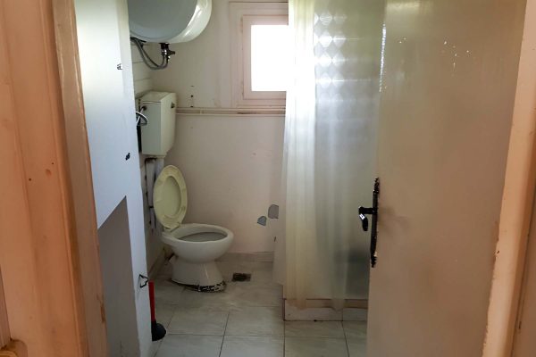 Bathroom of the house in Farsa - property id 2103