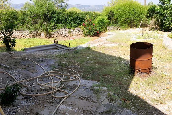 View of the garden of the house in Farsa - property id 2103