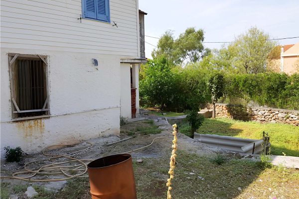 Side view of the house in Farsa - property id 2103