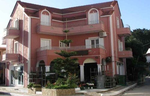 2736-apartment-building-11