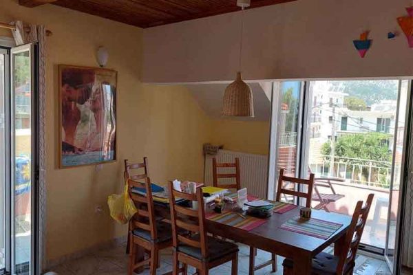 building-2736-dining room