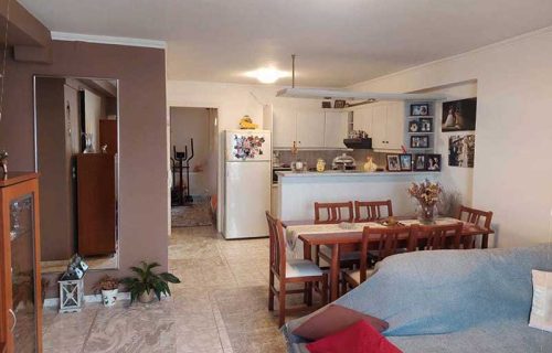 apartment-3051-side view of the living room