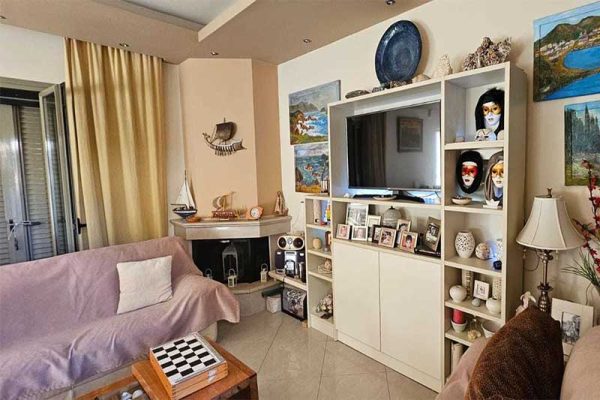 house-3318-view of the interior