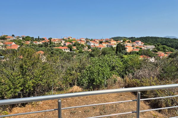 house-3329-with view of the village