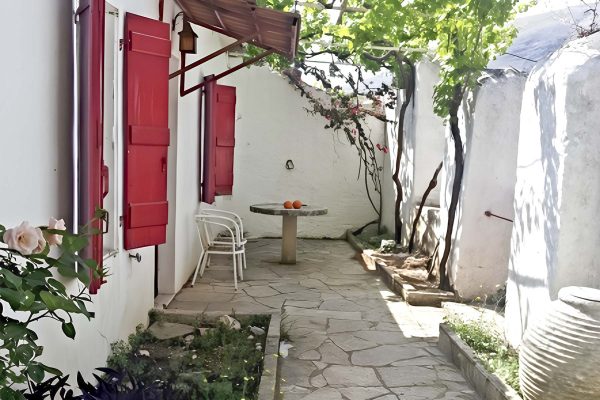 Άποψη εισόδου από το σπίτι στα Μακριώτικα - Κωδ. Ακινήτου 1993