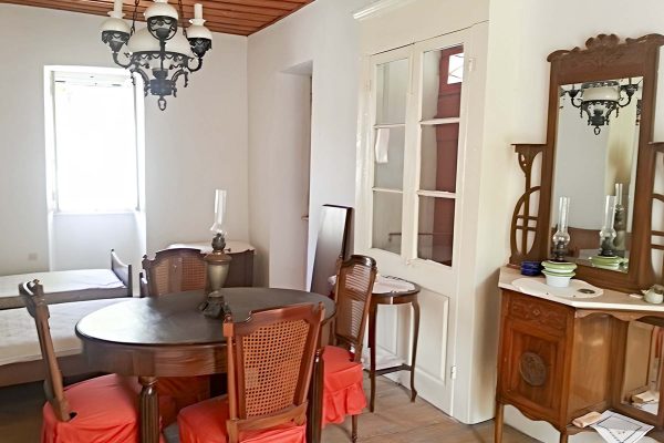 Άποψη τραπεζαρίας στο σπίτι στα Μακριώτικα - Κωδ. Ακινήτου 1993