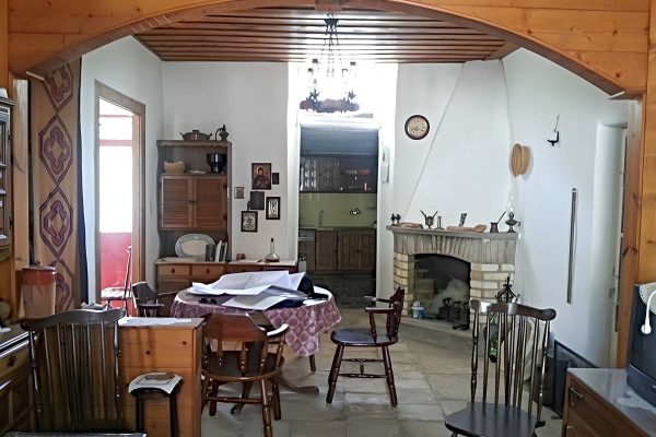 Σαλόνι από σπίτι στα Μακριώτικα - Κωδ. Ακινήτου 1993