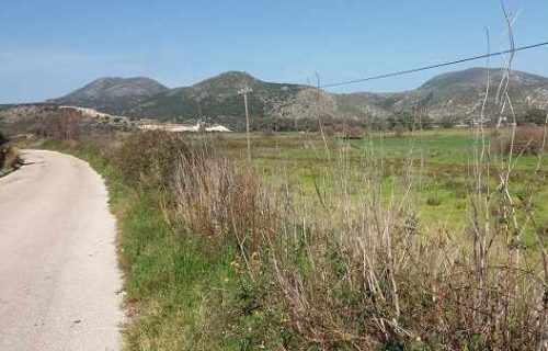 A 14,000 sq.m parcel is for sale in Lixouri, in Kefalonia