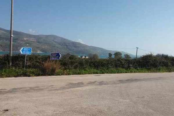 A 14,000 sq.m parcel is for sale in Lixouri, in Kefalonia