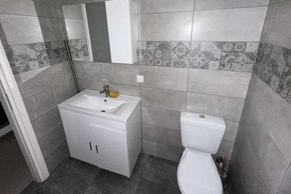 apartment-3247-view of the bathroom