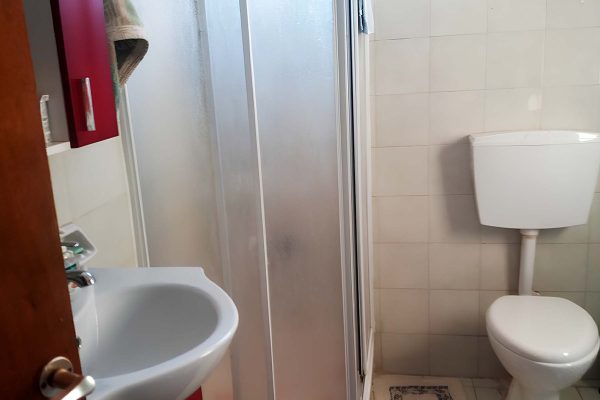 bathroom of the house in Minies - property id 2249