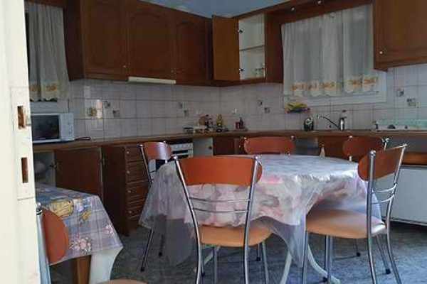 detached house-2333-kitchen