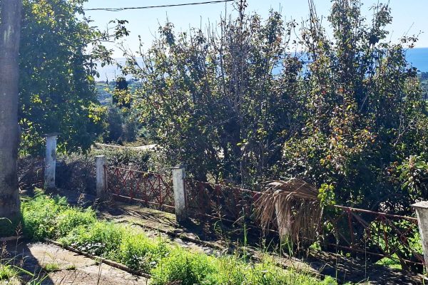 fenced property with sea views in Mihalitsata - property id 3361