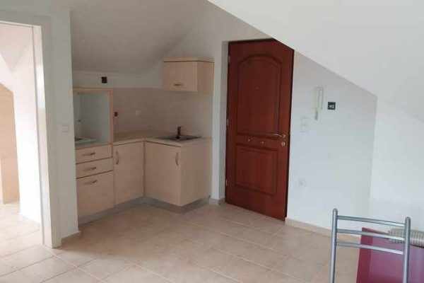 detached house-2604-view of the kitchen