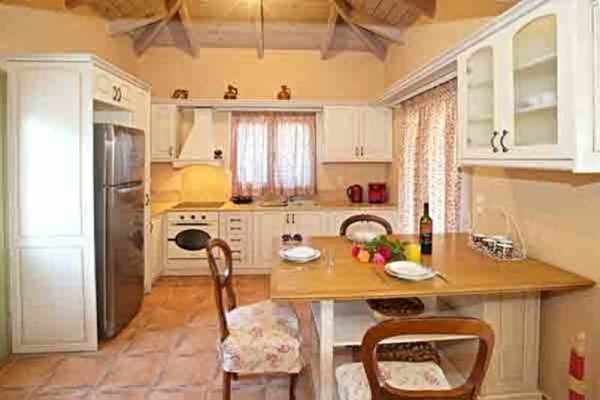 luxury villa-2050-kitchen
