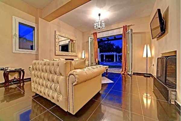 luxury villa-2123-view of the living room and pool