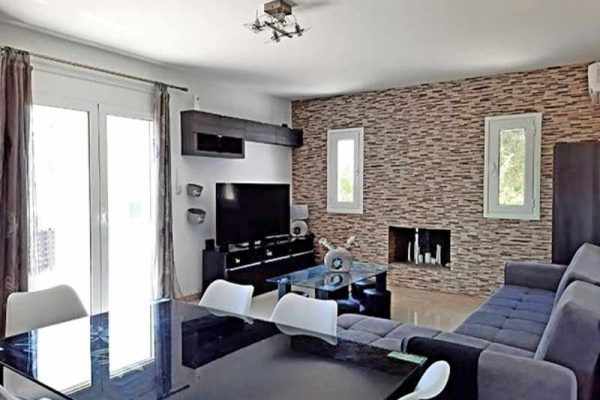 luxury maisonette-living room and dining room