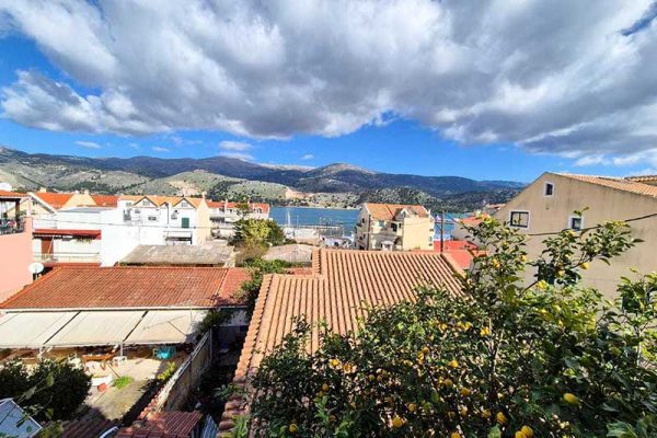 maisonette-3293-with sea views