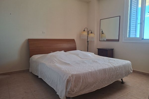 ratzakli-3325-the first bedroom