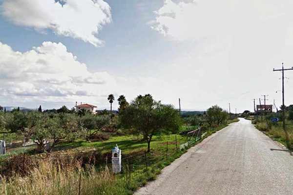 agrotemaxio-2440-konta stin paralia