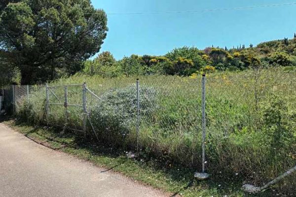 plot-2706-fenced plot