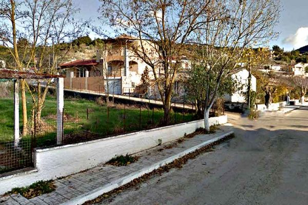 plot-2726-located on the main road