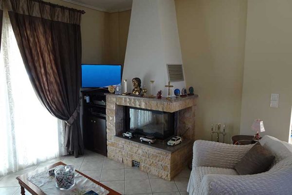 villa-2869-with fireplace