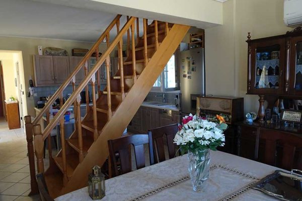 villa-2869-view of the staircase