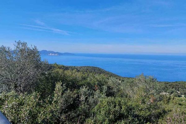 villa-2860-me thea sto Ionio
