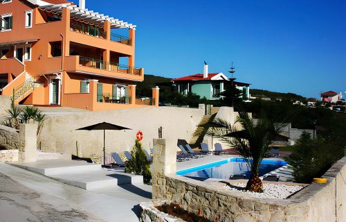 Συγκρότημα διαμερισμάτων με πισίνα στα Κομποθεκράτα - Κωδ. Ακινήτου 2156