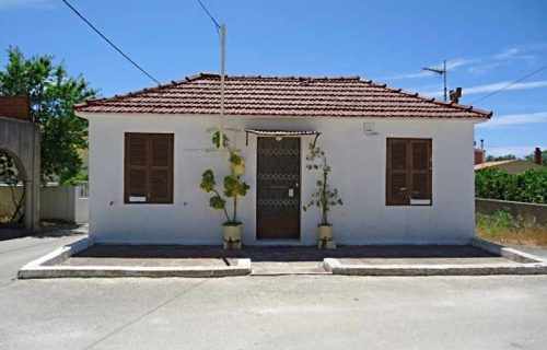 traditional house-1992-view of the house