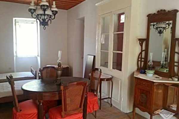 traditional house-1993-view of the dining room