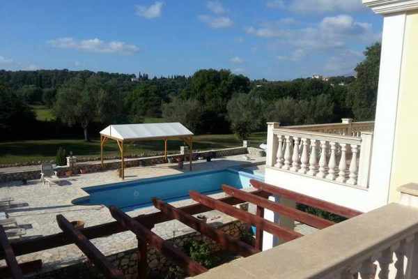villa-2033-side view of the pool