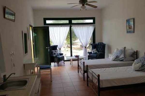 villa-2033-second bedroom