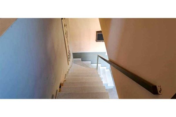 villa-3244-view of the staircase
