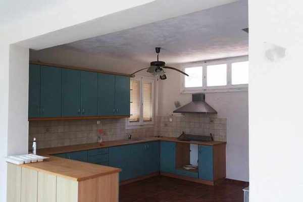 two houses-2224-kitchen